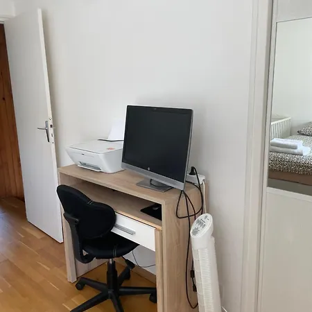 Maison Entre Culture Et Detente *
